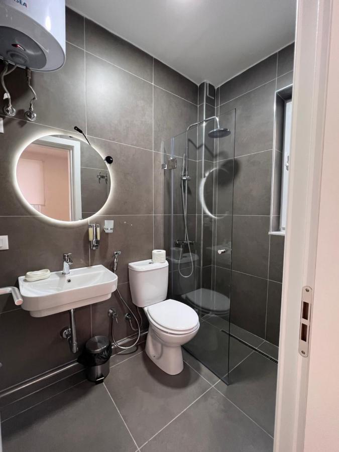 Grand Park & Bllok Area Rooms Tirana Exterior photo
