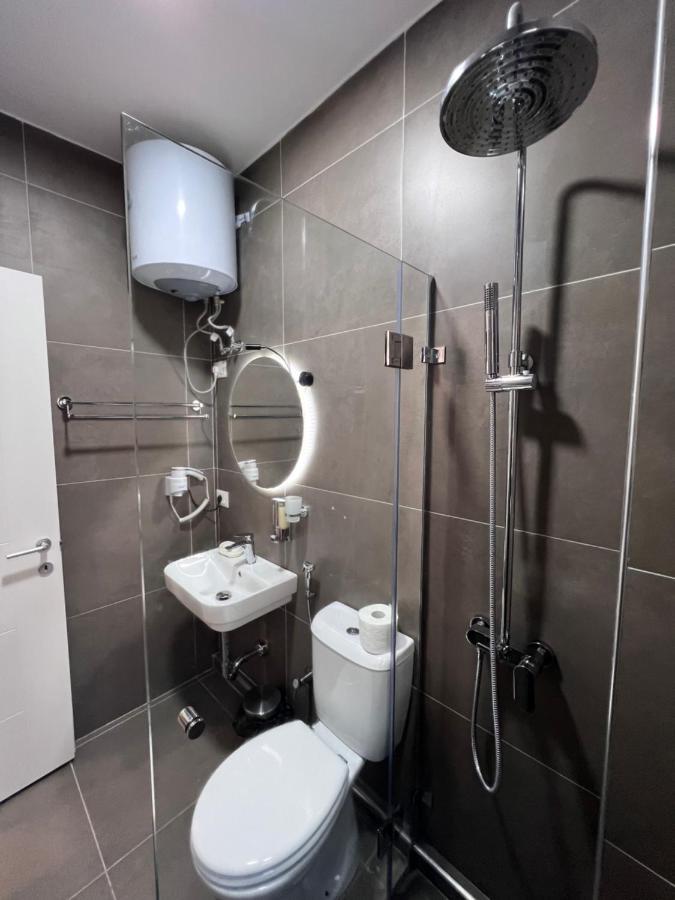 Grand Park & Bllok Area Rooms Tirana Exterior photo